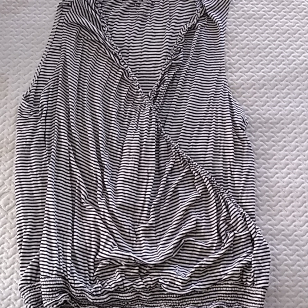 Motherhood nursing/ maternity tops lot xl